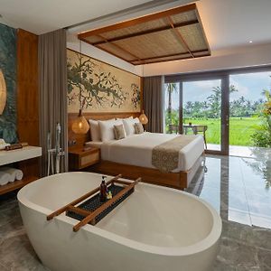 Emana Room