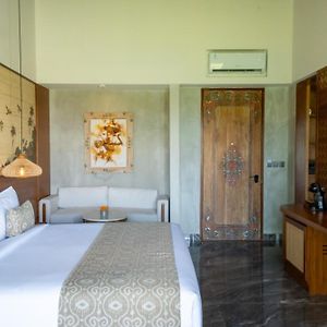 Emana Suite
